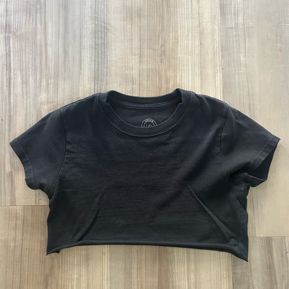 Urban Outfitters black cropped tee